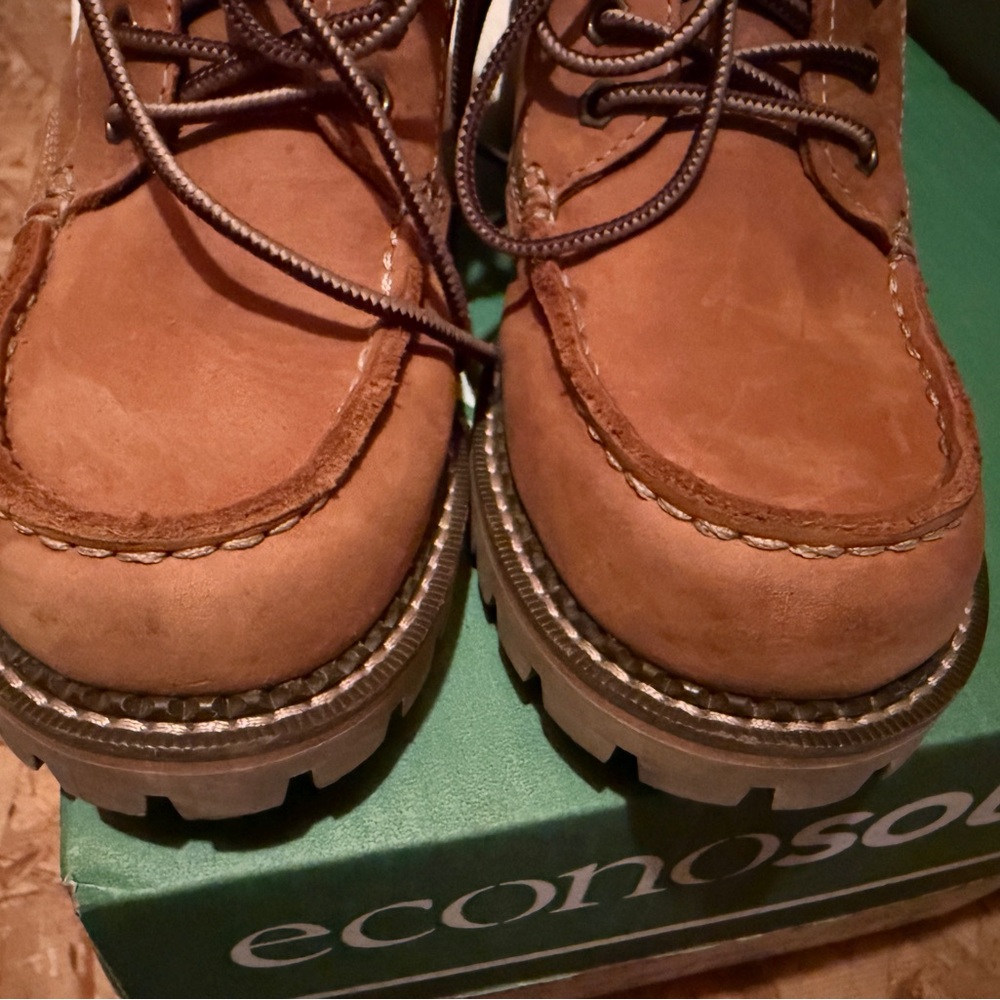 Eddie Bauer Tan Moc-Toe Leather Boots - Picture 9 of 9